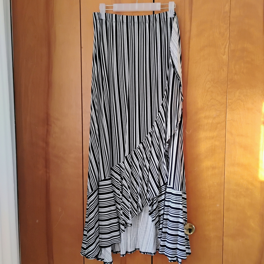 Concepts NY Size Large Black and White High Low  Elastic Waist Striped Skirt
